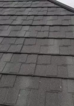 熊谷市　屋根重ね葺き工事のサムネイル