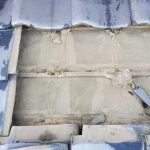 屋根漆喰の落とし穴のサムネイル